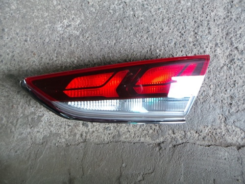 LF쏘나타 뉴라이즈 후미등(테일램프) (트렁크등) 일반-조수석(92404C1500)자동차중고부품