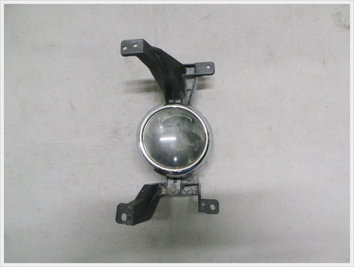 쏘렌토R 범퍼 안개등(포그램프)-운전석(922012P000) C급(이물질)자동차중고부품